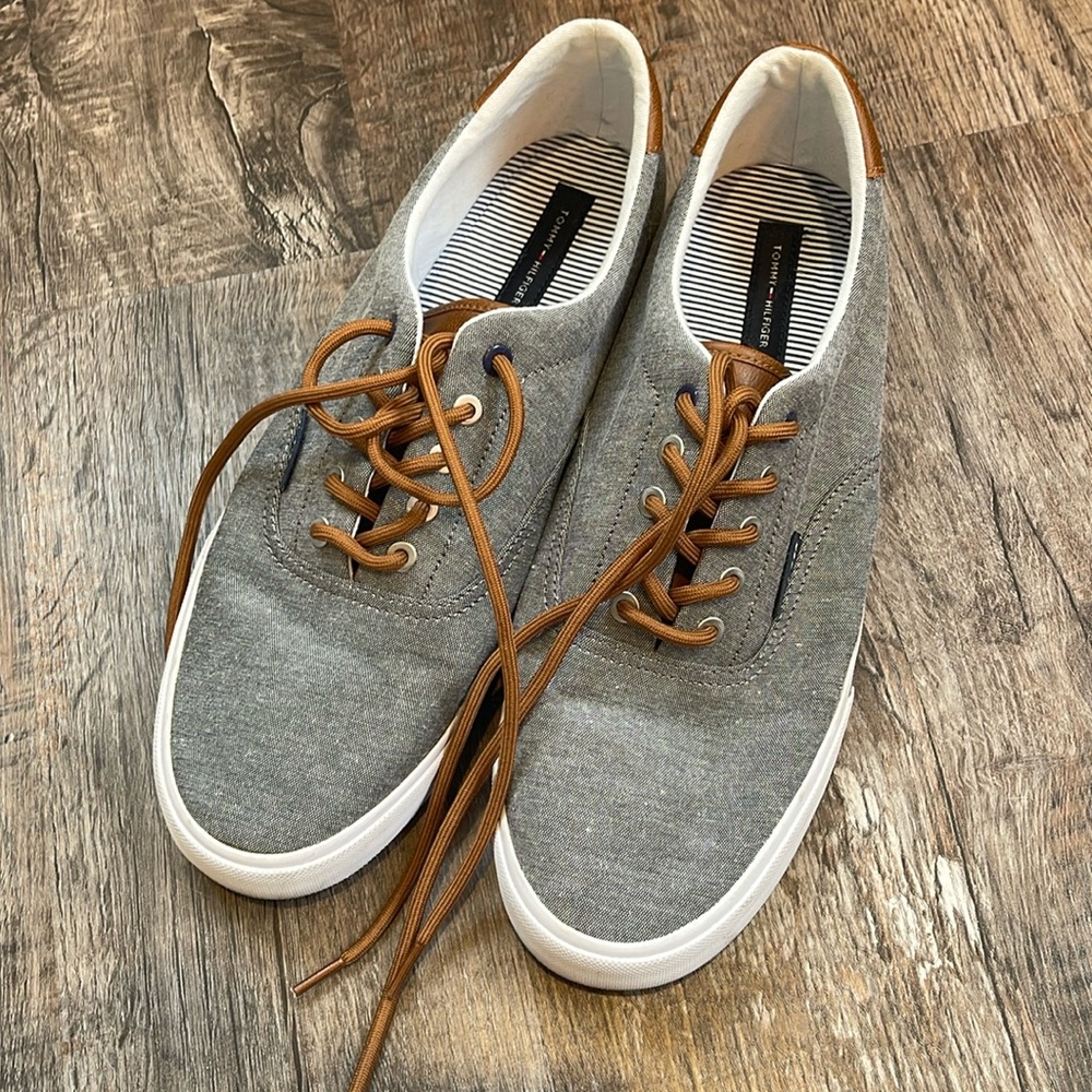 Tommy Hilfiger tennis shoes